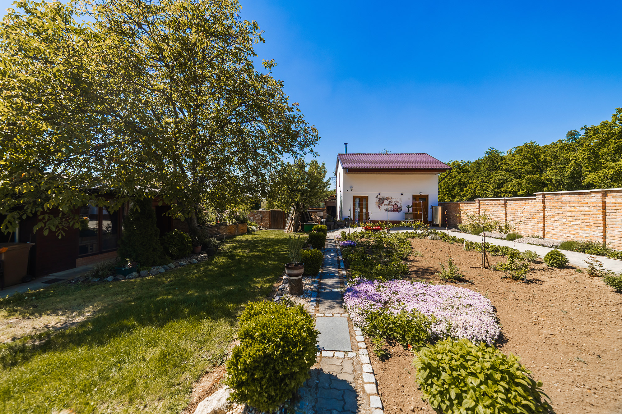 apartmany-a-vinarstvi-u-padaliku-042